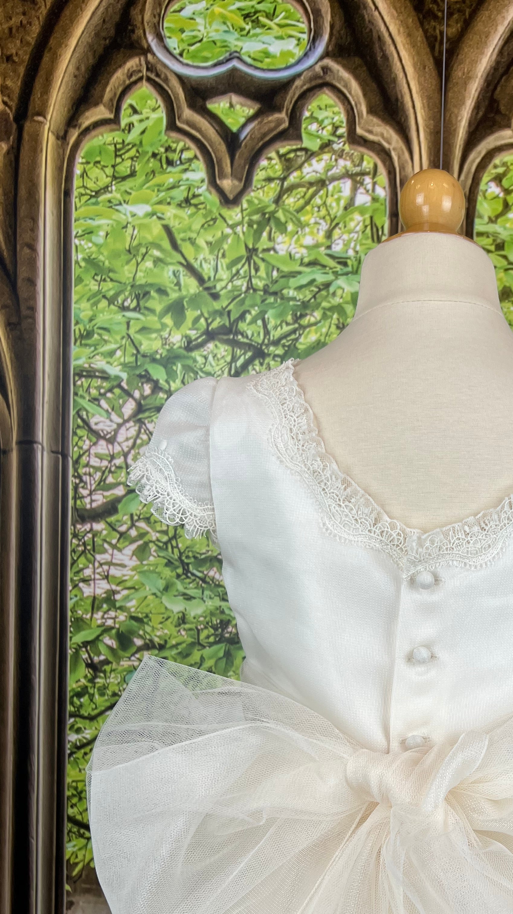 4 Steps to Make a First Communion Dress Bow