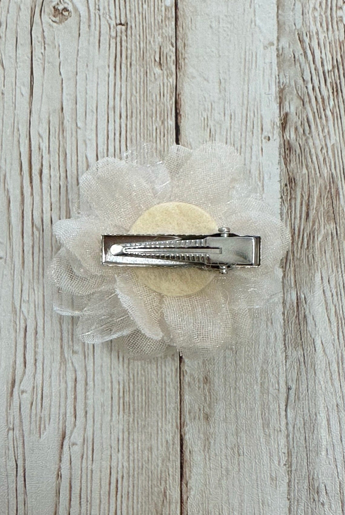 YoYo Boutique Accessories Off-White Off-White Flower Clip