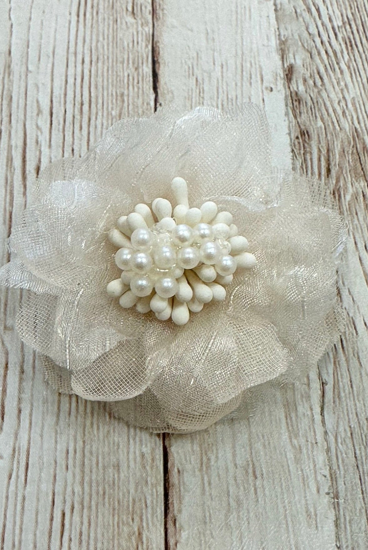 YoYo Boutique Accessories Off-White Off-White Flower Clip