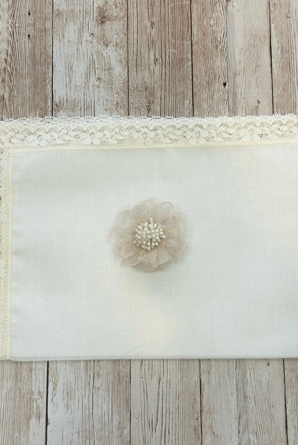 YoYo Boutique Accessories Off-White Off-White Flower Clip