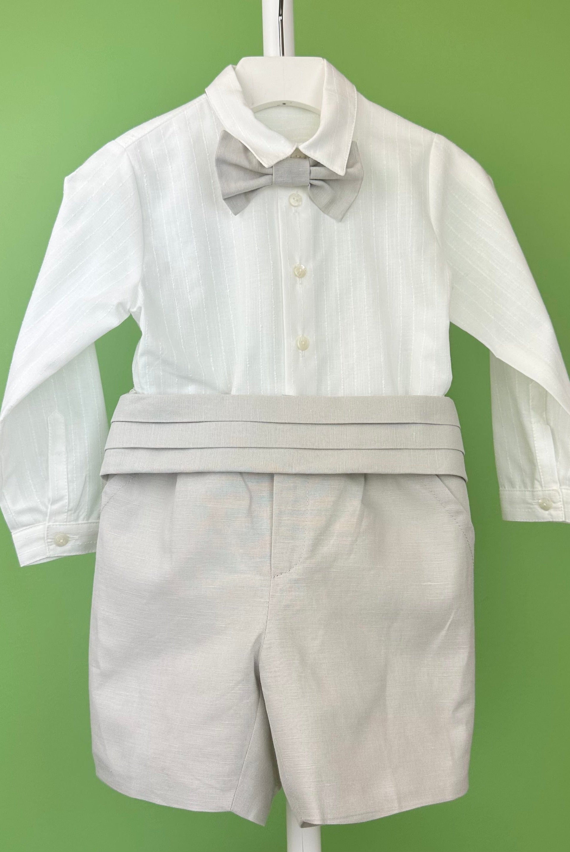 YoYo Boutique Baptism Alex Off-White & Sand Shorts Outfit
