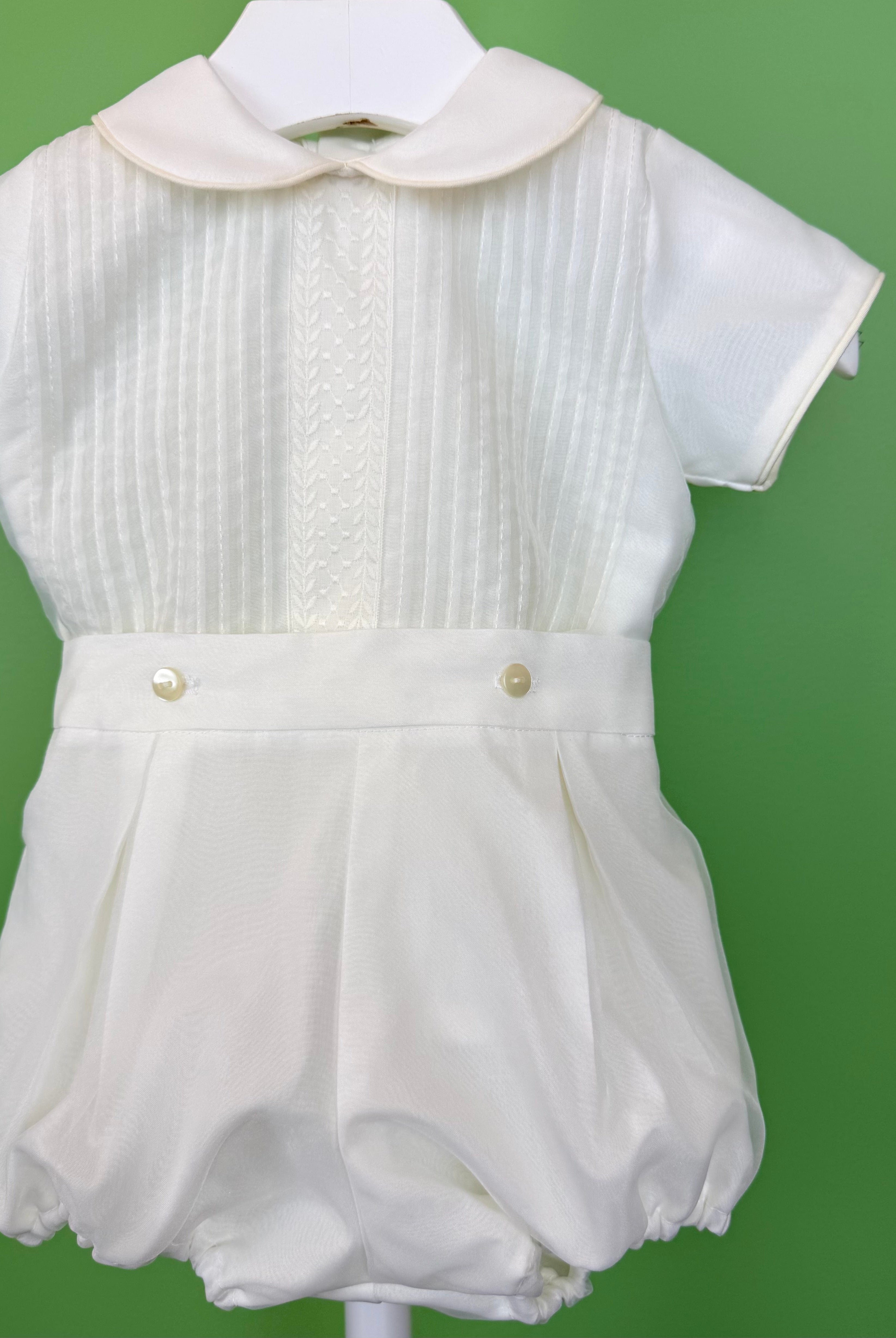 YoYo Boutique Baptism Alonso Off-White Outfit