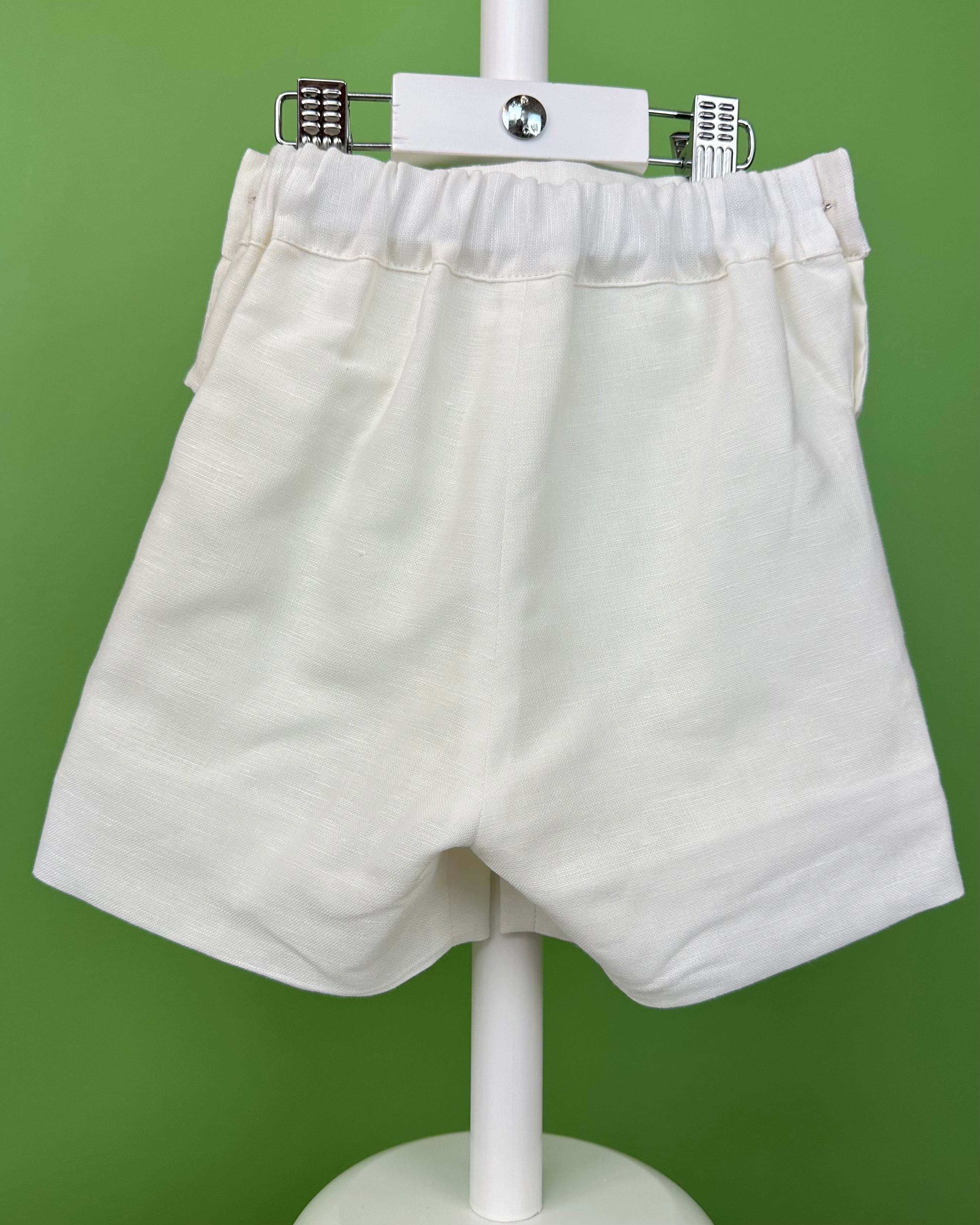 YoYo Boutique Baptism Cristobal Off-White Shorts Outfit
