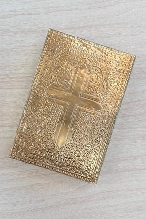 YoYo Boutique Bible Chalice Bible & Candle