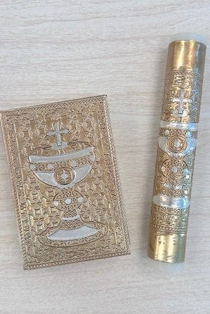 YoYo Boutique Bible Chalice Bible & Candle