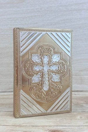 YoYo Boutique Bible Cross Bible & Candle