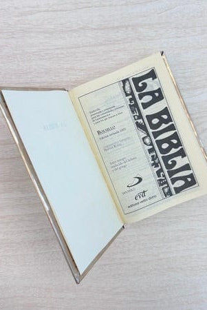 YoYo Boutique Bible First Communion Bible & Candle