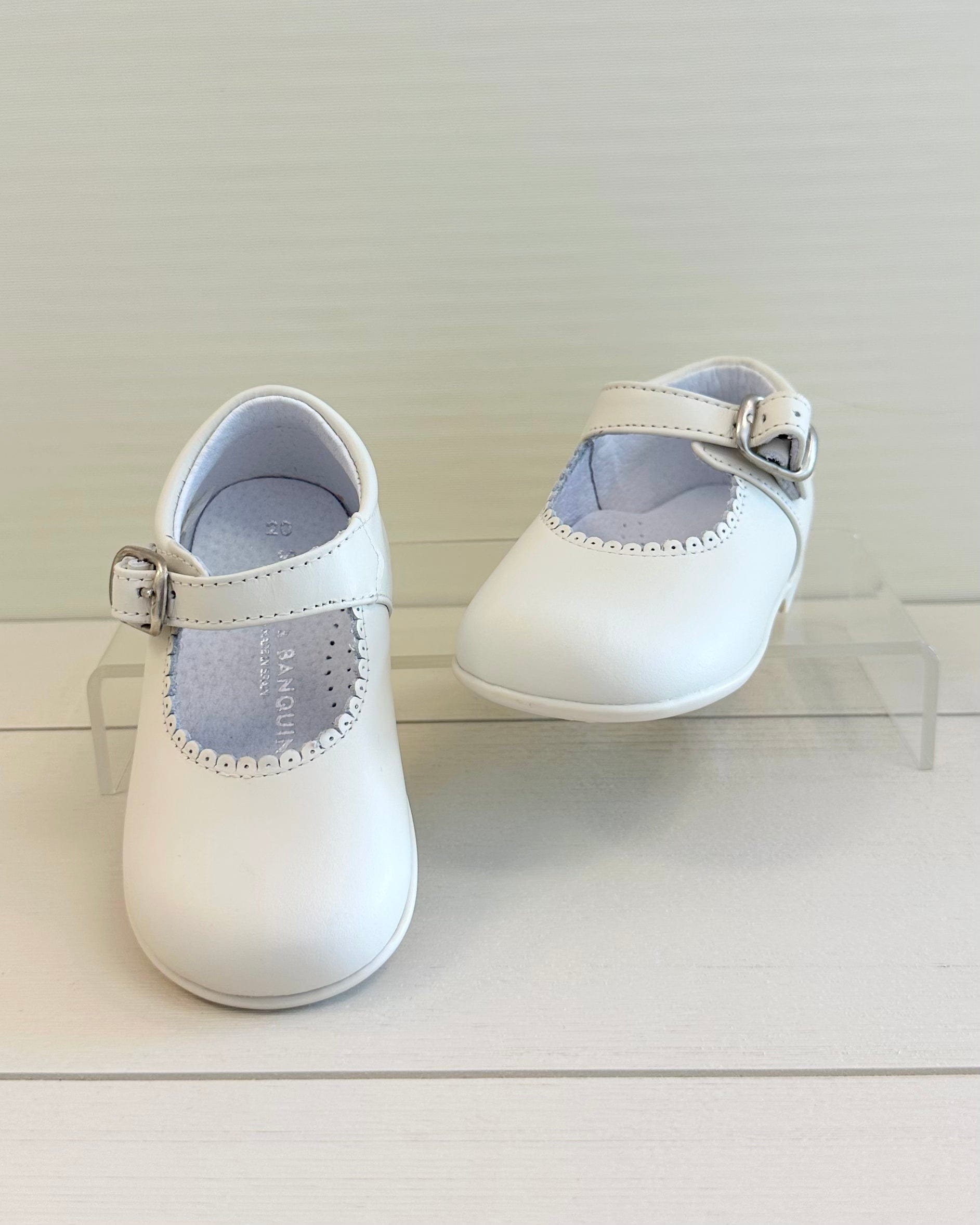 YoYo Boutique Shoes Off-White Mary Jane Shoes