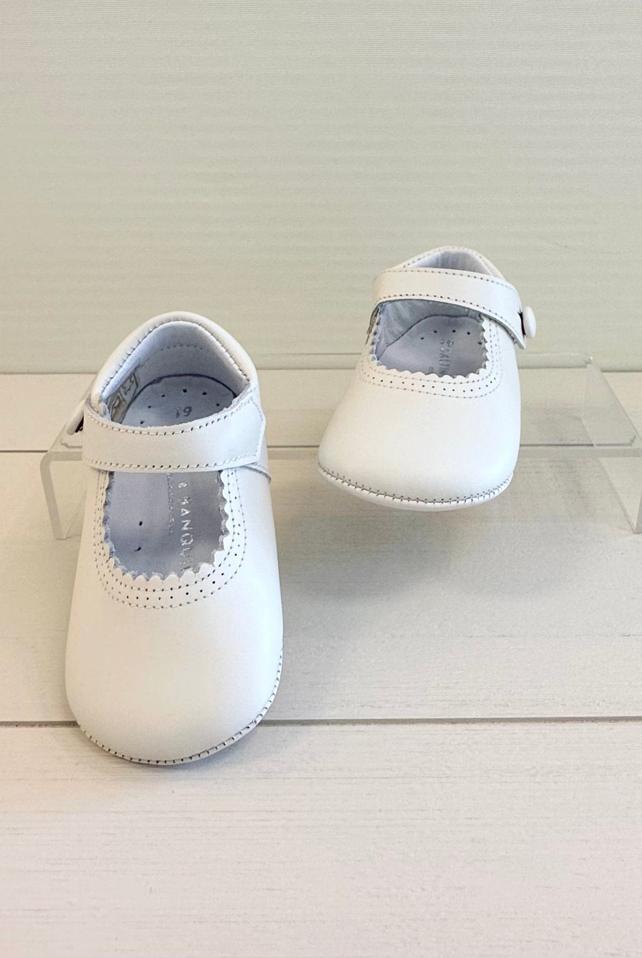 YoYo Boutique Shoes Off-White Pre-Walker Mary Jane Shoes