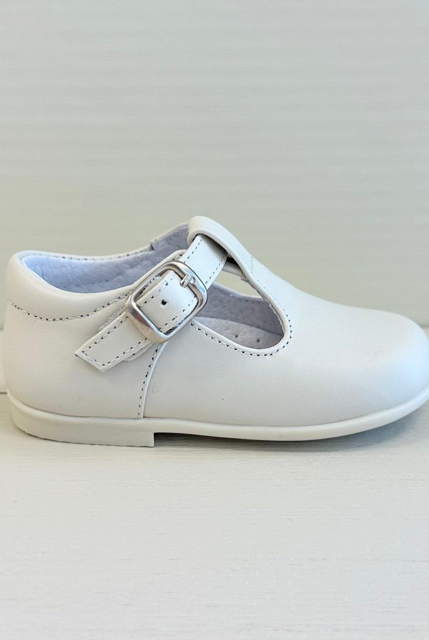 YoYo Boutique Shoes Off-White T-Bar Shoes