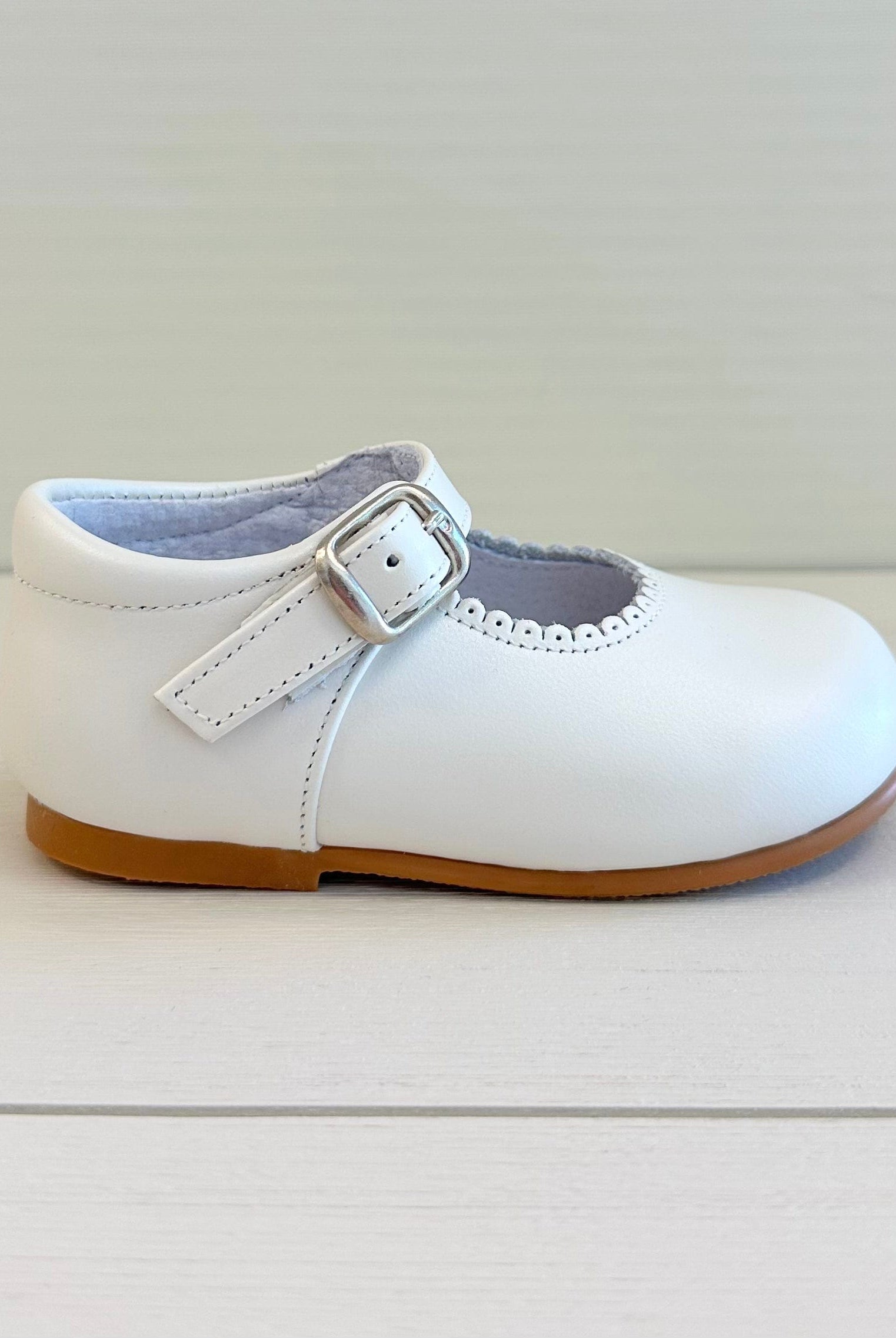 YoYo Boutique Shoes Pearl White Mary Jane Shoes