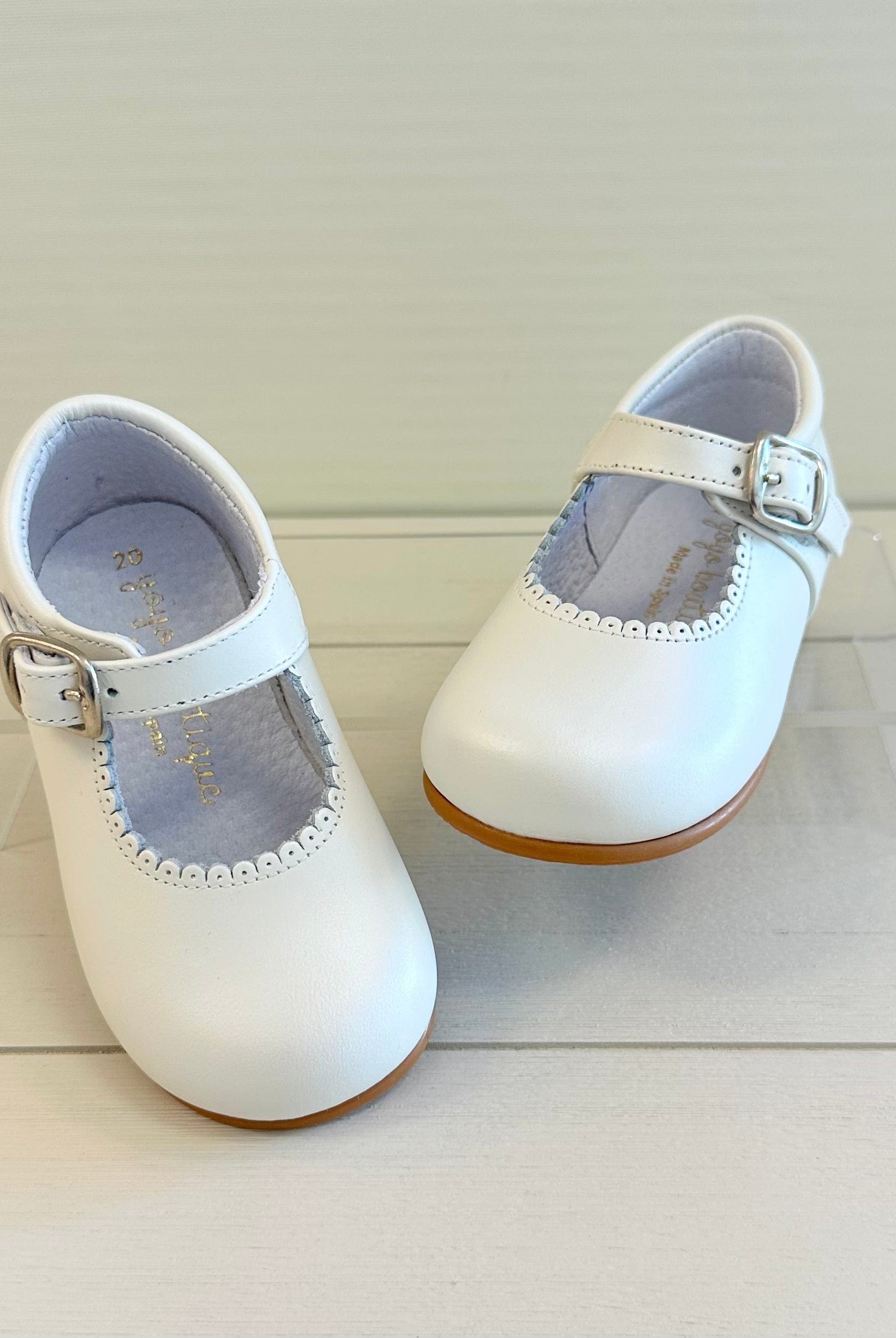 YoYo Boutique Shoes Pearl White Mary Jane Shoes