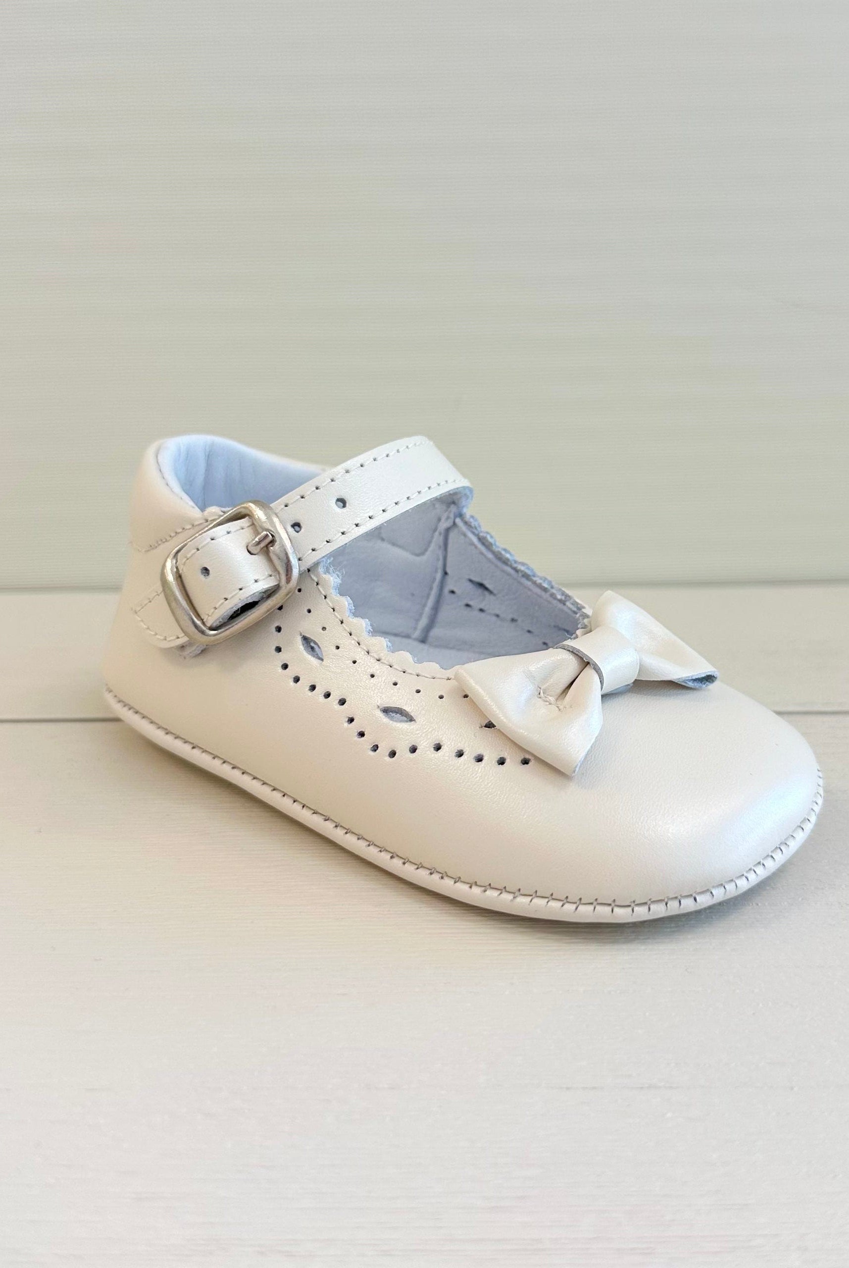 YoYo Boutique Shoes Pearl White Pre-Walker Mary Jane with Bow Shoes