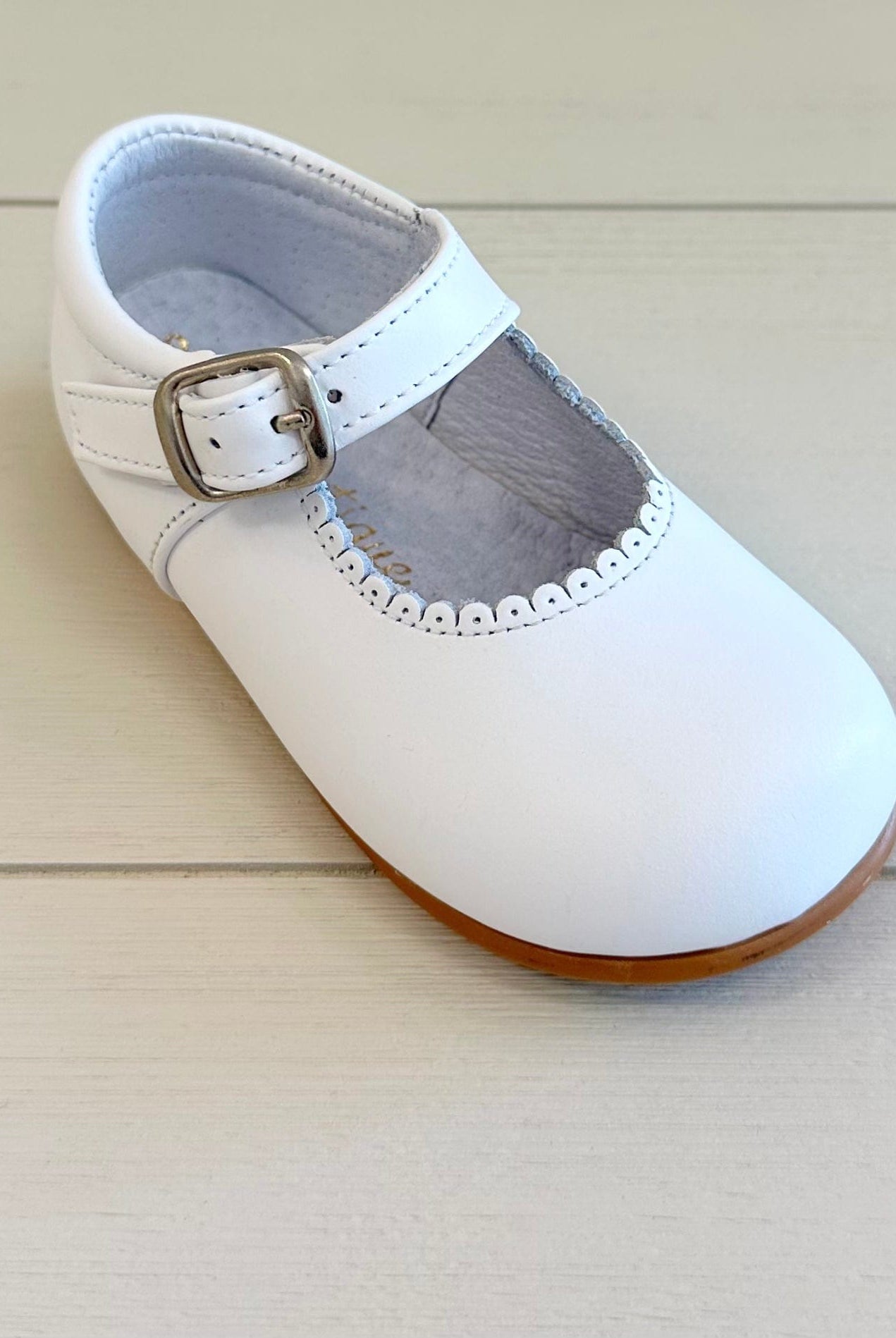 YoYo Boutique Shoes White Mary Jane Shoes