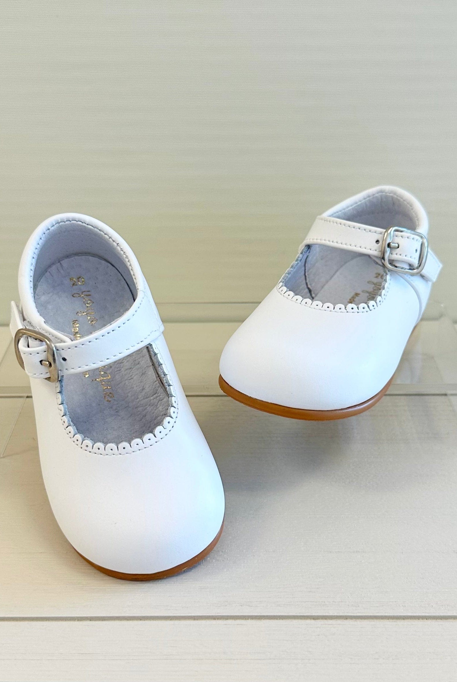 YoYo Boutique Shoes White Mary Jane Shoes