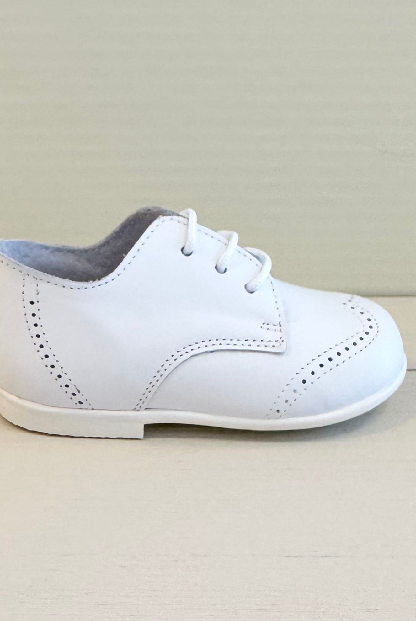 YoYo Boutique Shoes White Oxford Shoes