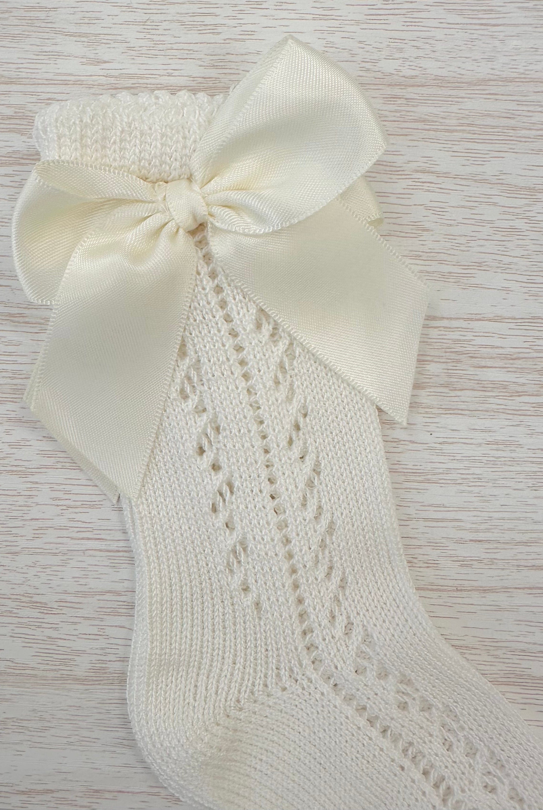 YoYo Boutique Socks Off-White Openwork with Bow Kneehigh Socks