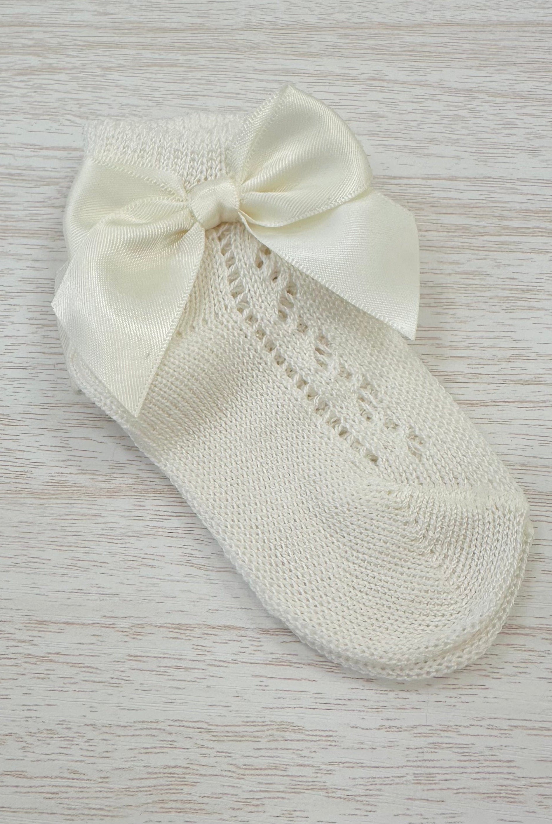 YoYo Boutique Socks Off-White Openwork with Bow Socks