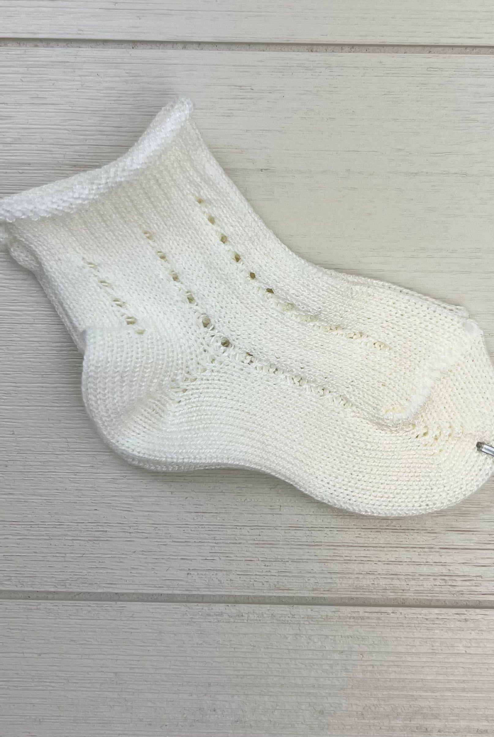 Condor Socks Off-White Vertical Design Short Socks