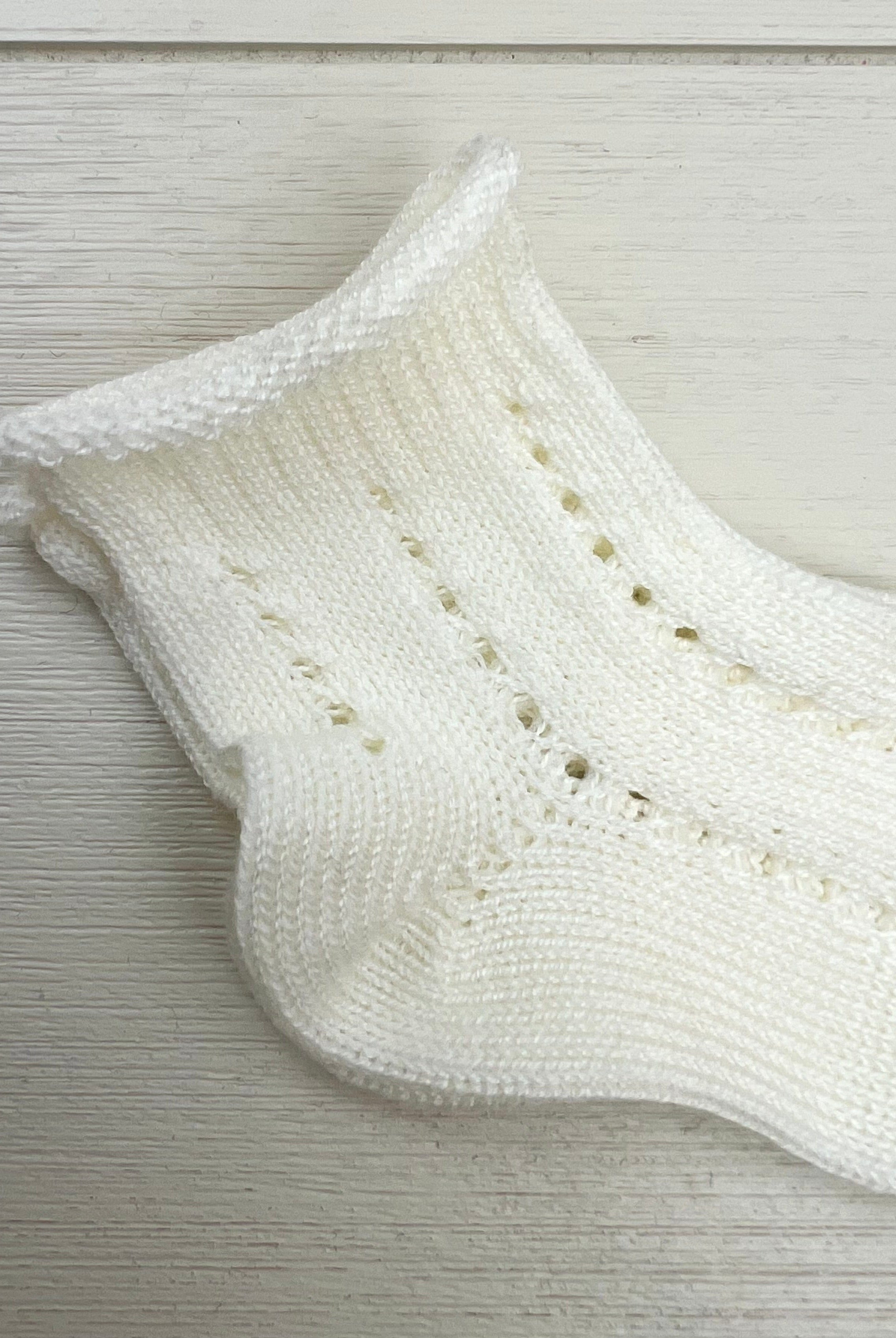 Condor Socks Off-White Vertical Design Short Socks