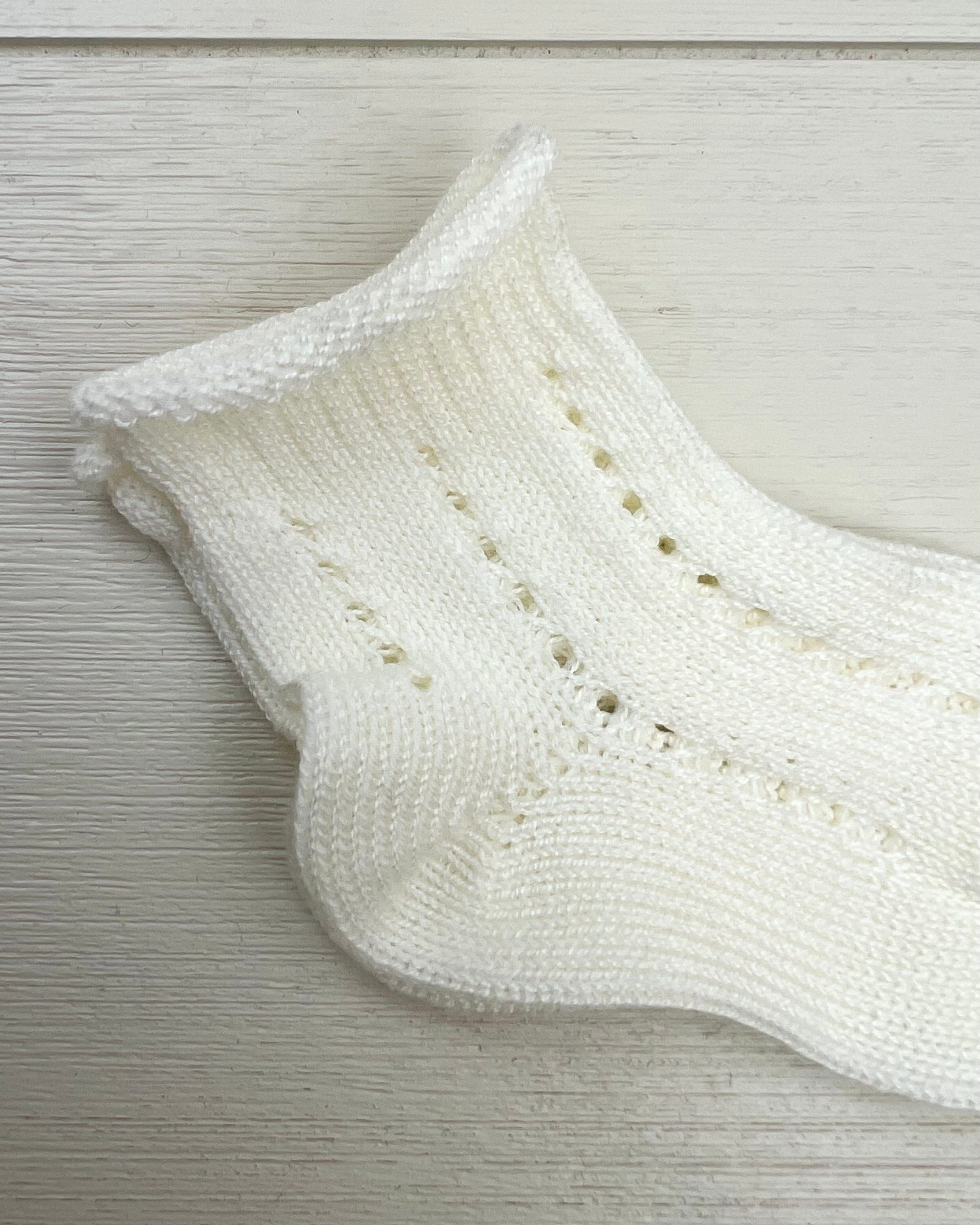 Condor Socks Off-White Vertical Design Short Socks