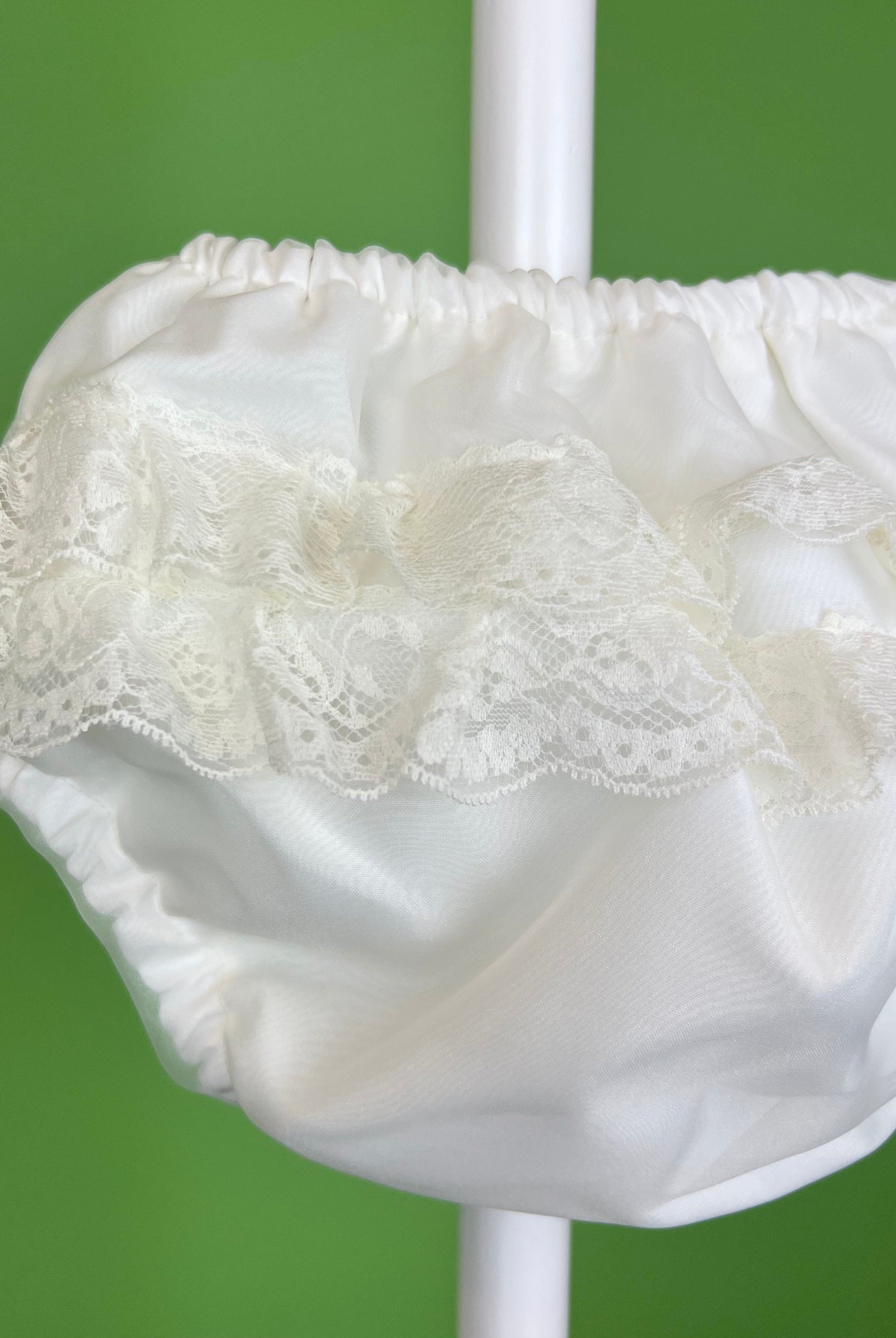 YoYo Boutique Accesories Off-White Bloomers with Lace