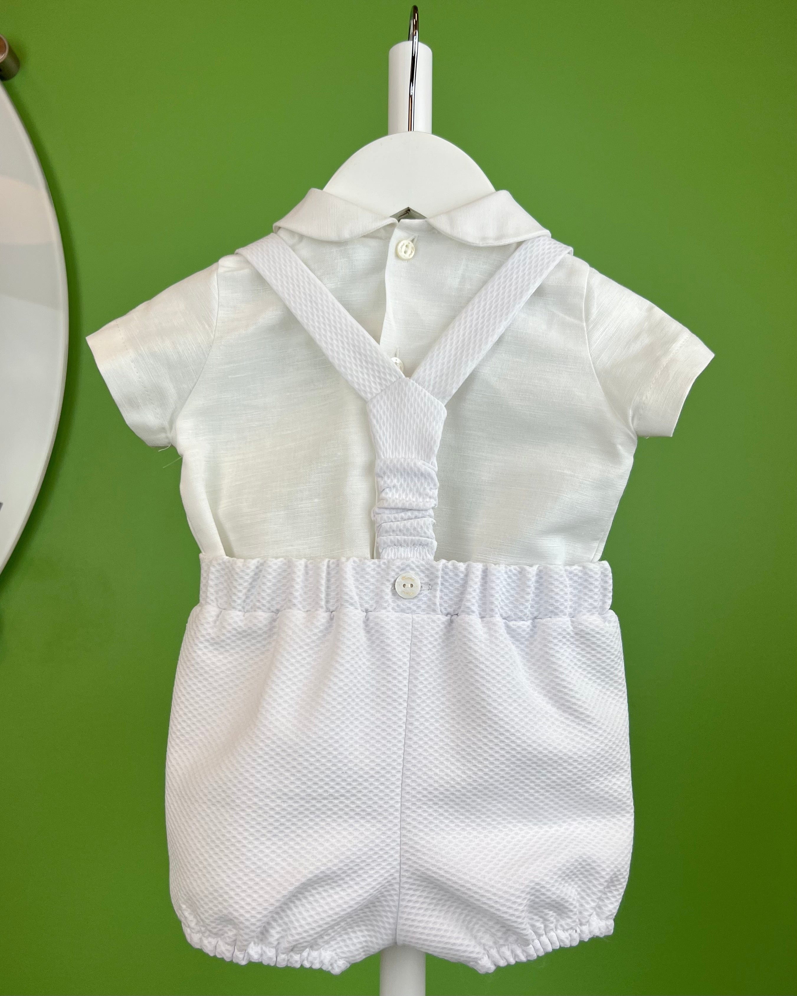 YoYo Boutique Alan White Outfit