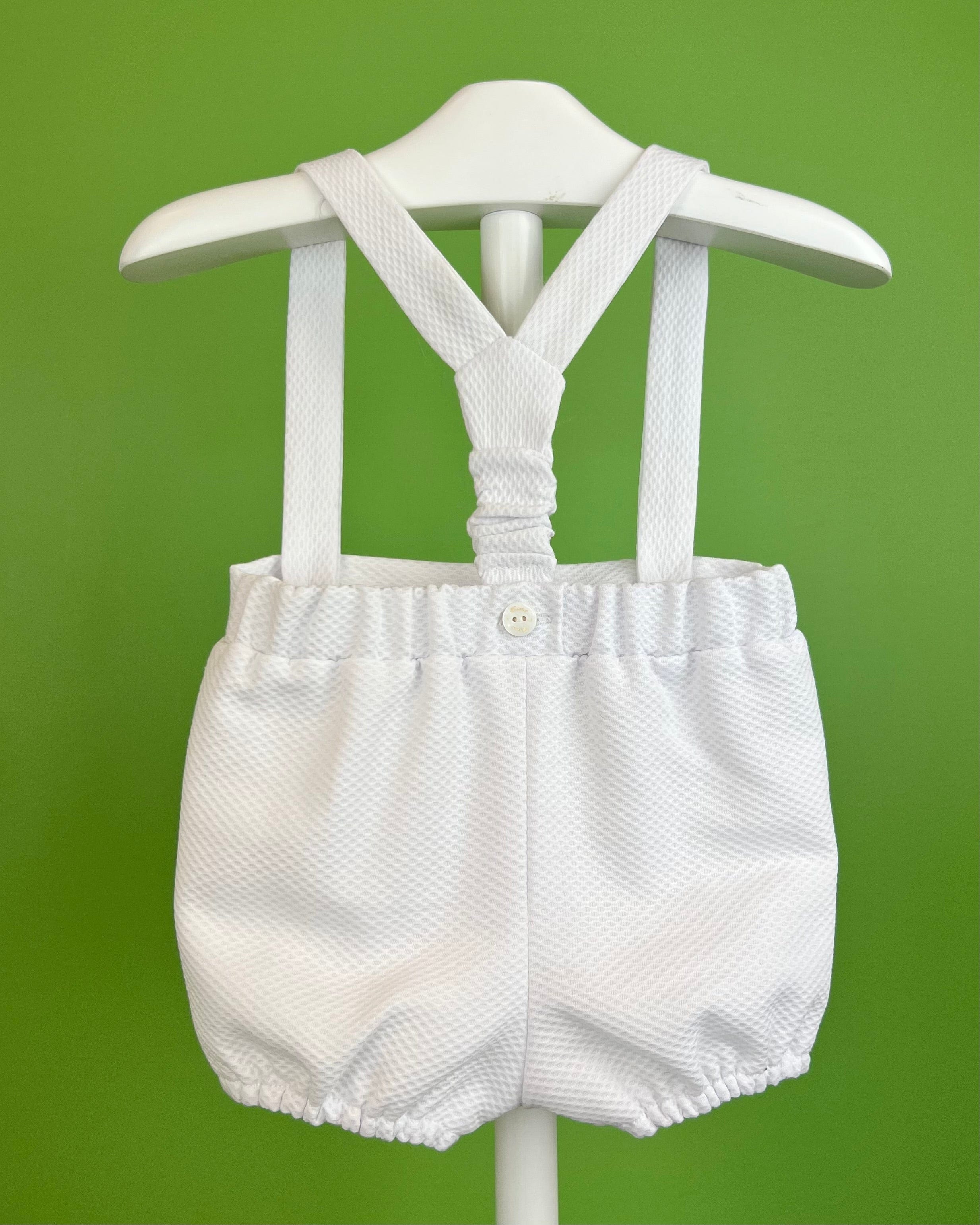 YoYo Boutique Alan White Outfit