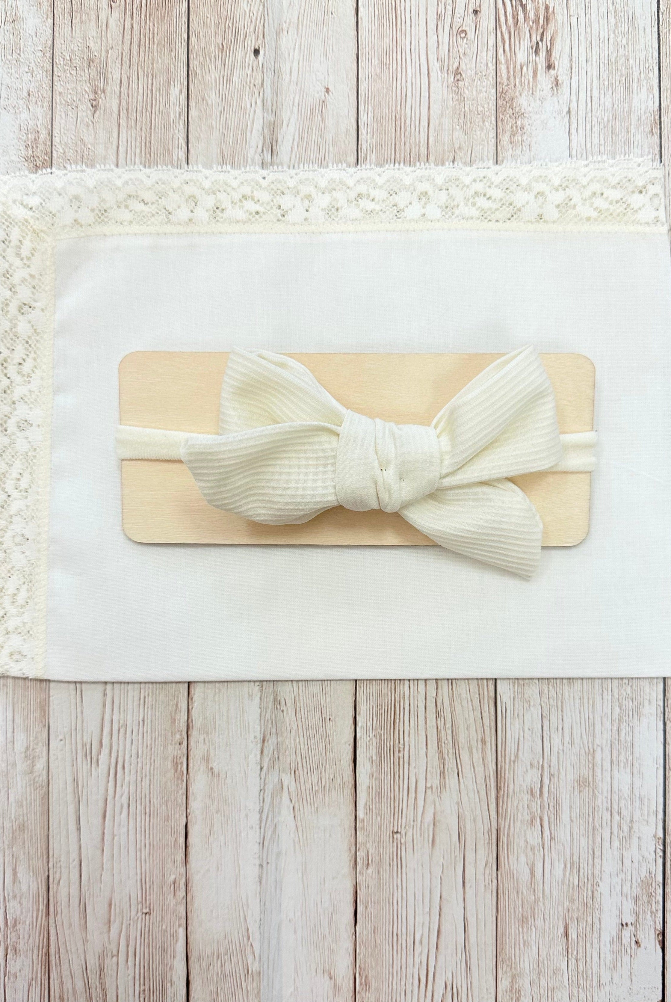 YoYo Boutique Beige Off-White Bow Headband