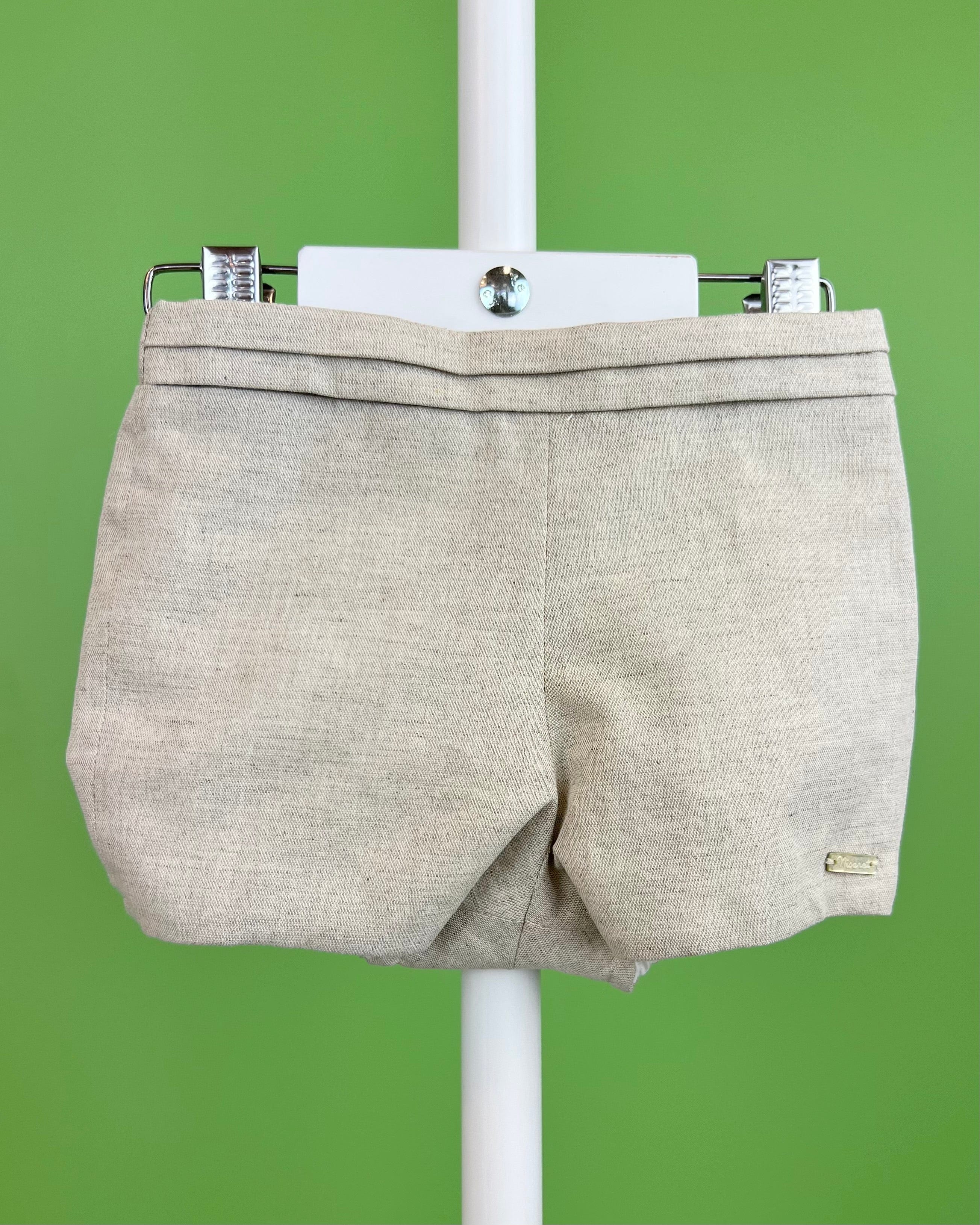 YoYo Boutique Gregory Off-White Outfit