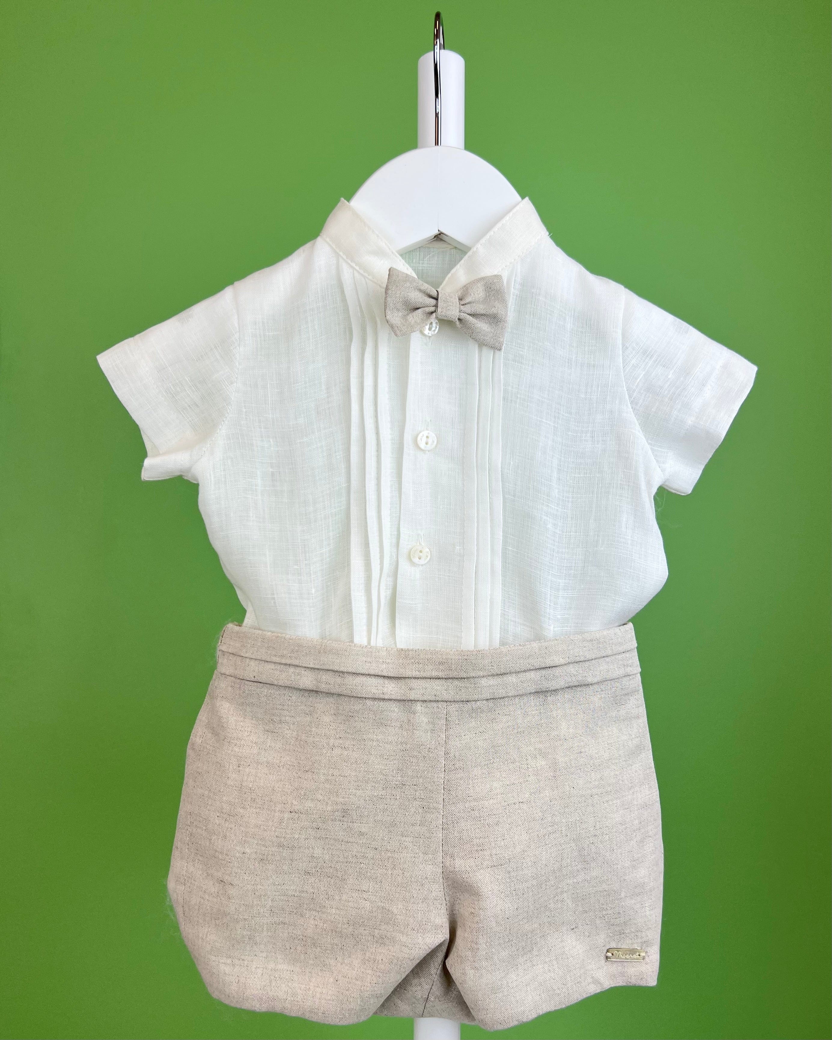 YoYo Boutique Gregory Off-White Outfit