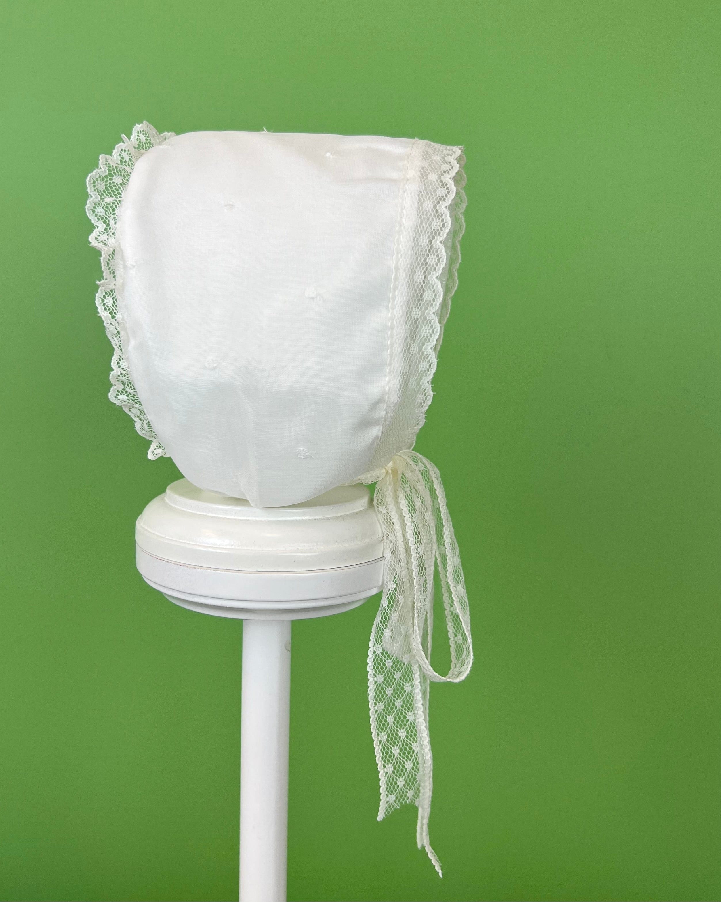 YoYo Boutique Joanna White Dress with Bonnet