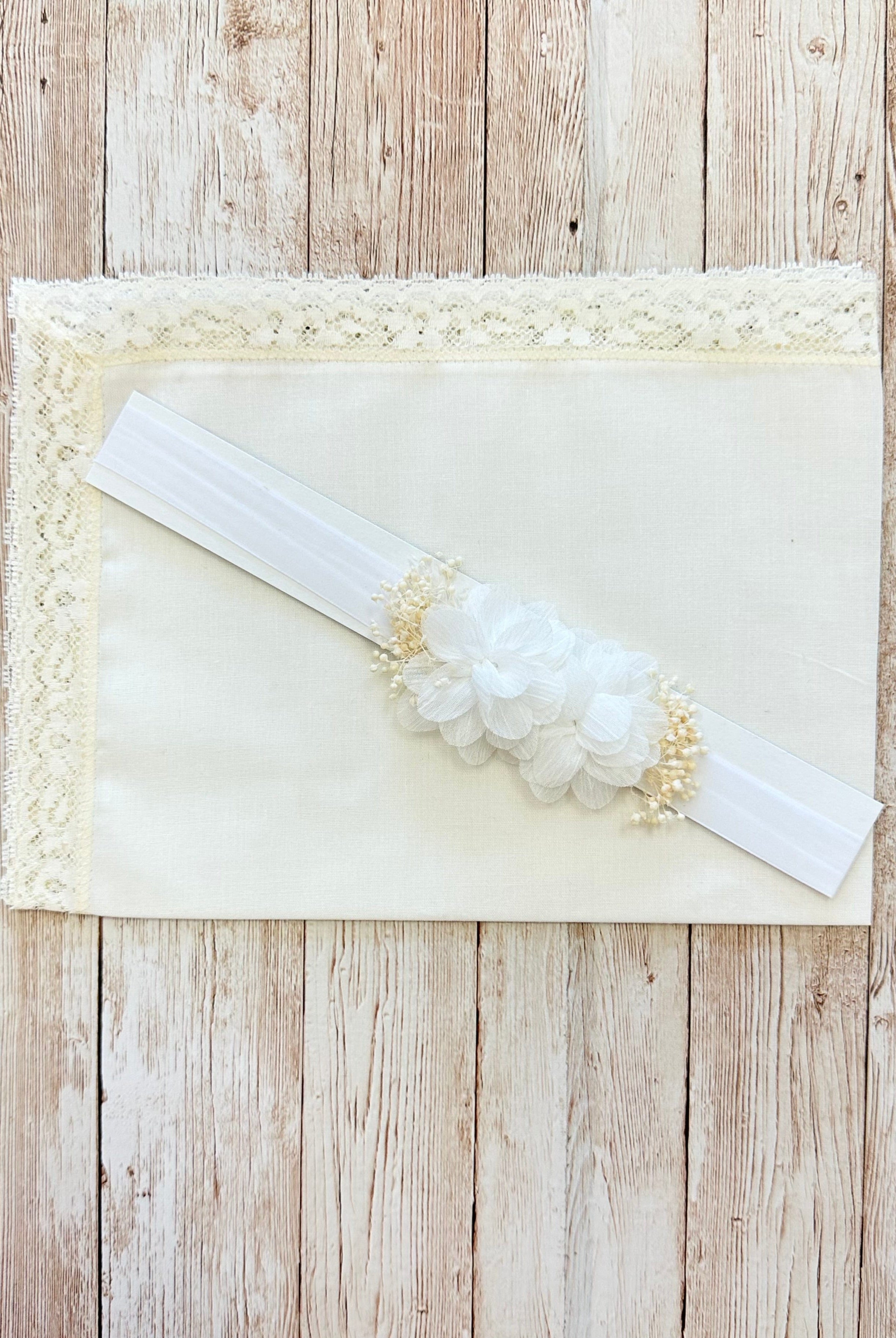 YoYo Children's Boutique Accesories White White Flowers Headband