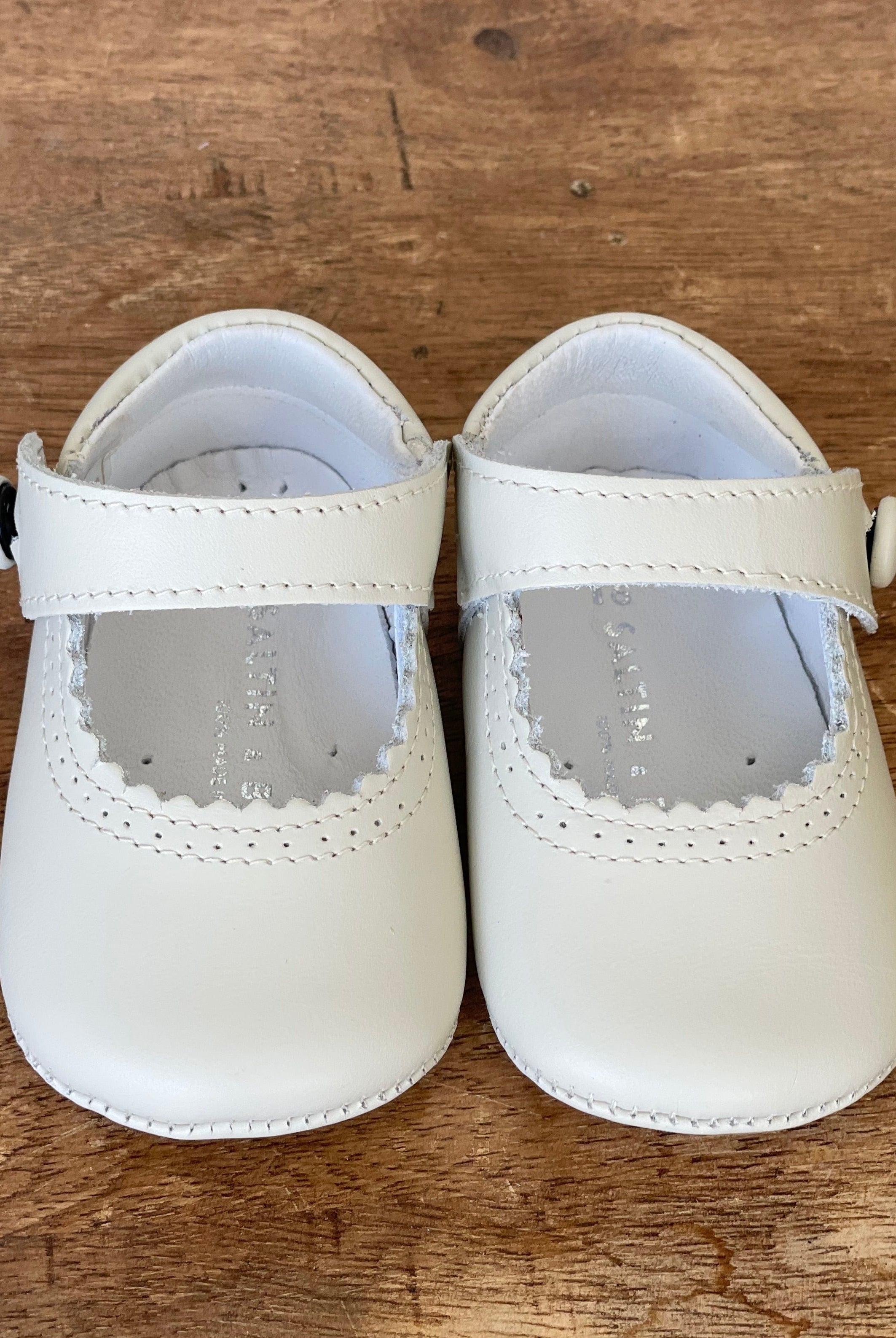 YoYo Children's Boutique Shoes Off-White Pre-Walker Mary Jane Shoes