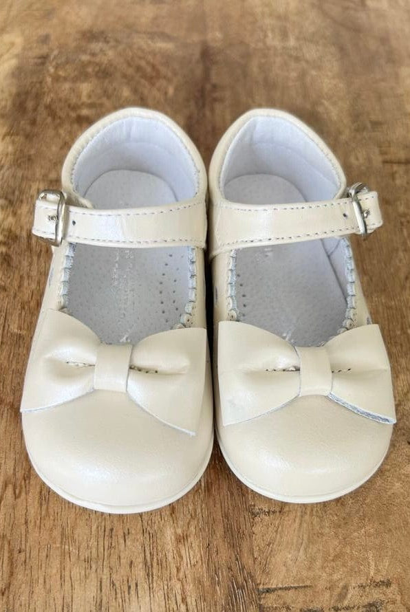 YoYo Children's Boutique Shoes Pearl White Mary Jane with Bow Shoe