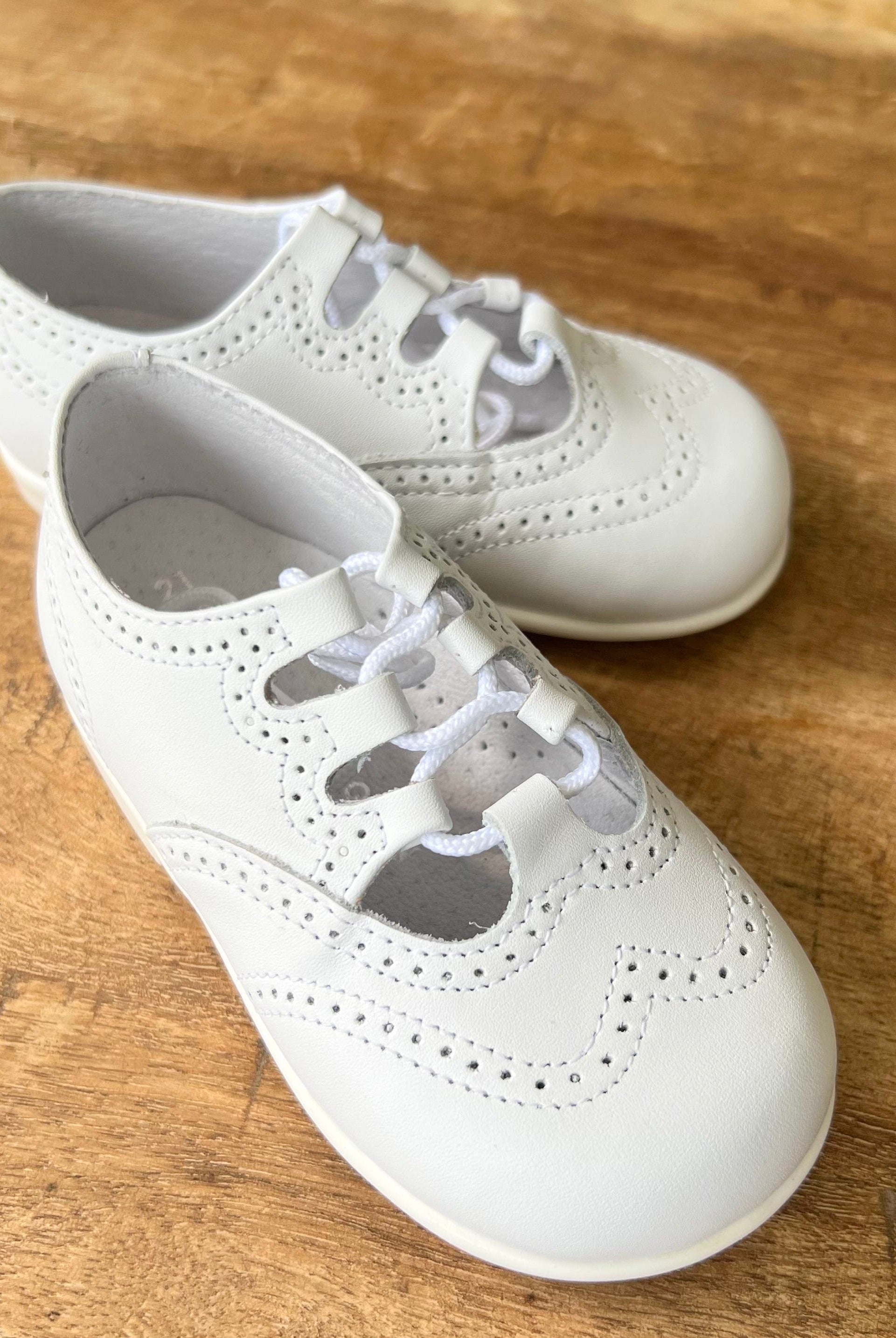 YoYo Children's Boutique Shoes White English Shoe