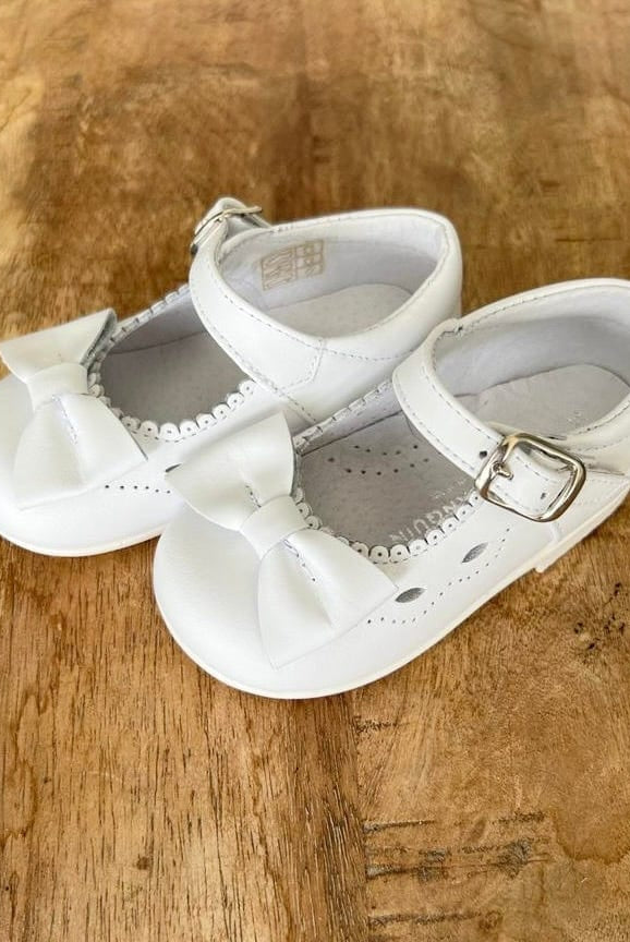 YoYo Children's Boutique Shoes White Mary Jane with Bow Shoe