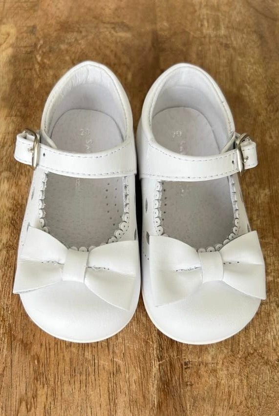 YoYo Children's Boutique Shoes White Mary Jane with Bow Shoe