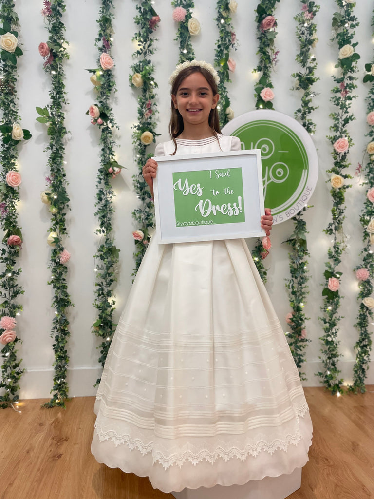 How To Choose The Perfect First Communion Dress?