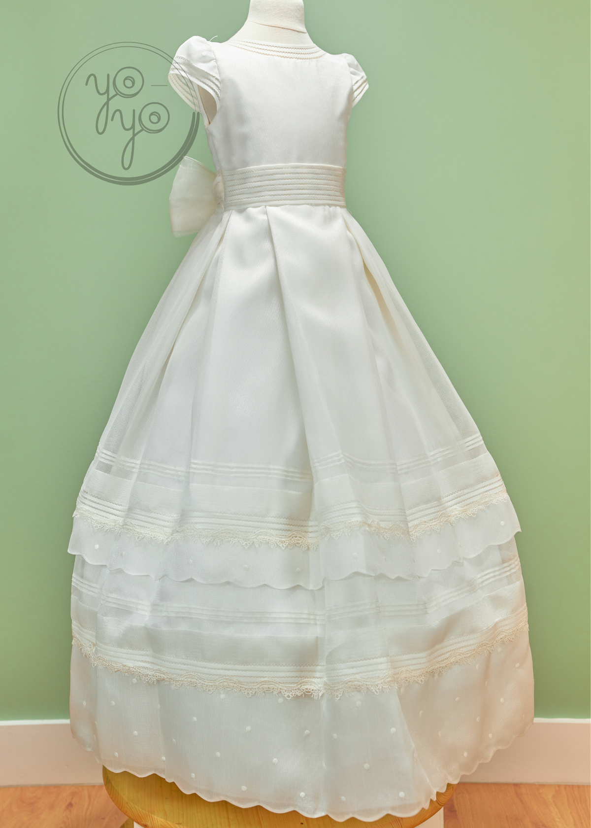chinese dress ladies Amazon.com: HYGLJL White Church Dress for Girls Long Sleeves Square First Communion  Dresses Junior Bridesmaid Dress Slit: Clothing, Shoes & Jewelry main image 1