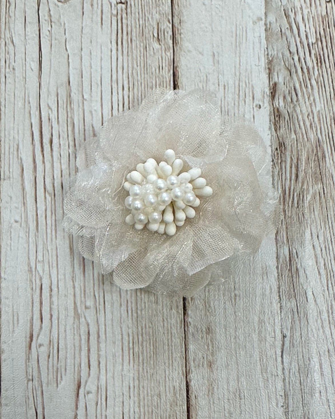 YoYo Boutique Accessories Off-White Off-White Flower Clip