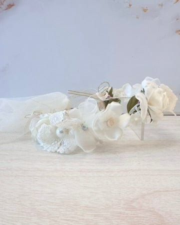 YoYo Boutique Accessories Pearl White Flowers Headpiece