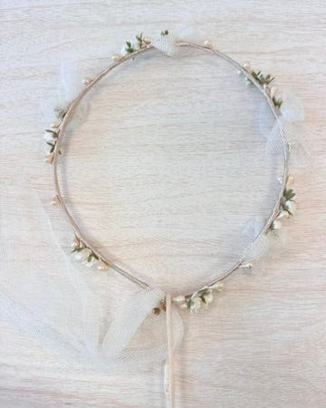 YoYo Boutique Accessories Pearls & Tiny Flowers Headpiece