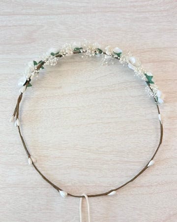 YoYo Boutique Accessories White Small White Flowers Half Crown