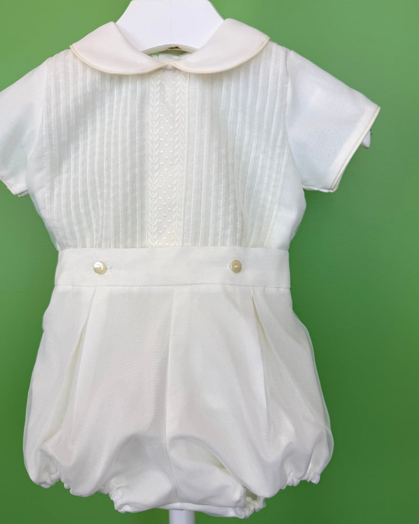 YoYo Boutique Baptism Alonso Off-White Outfit