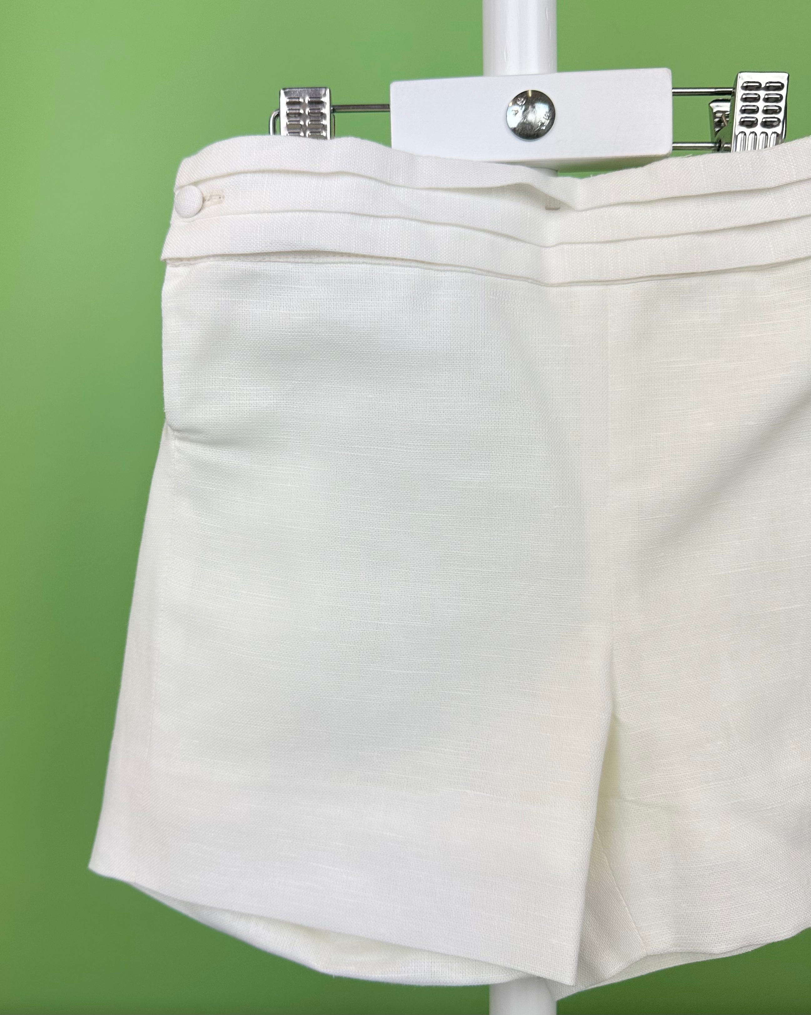 YoYo Boutique Baptism Gerardo Off-White Outfit