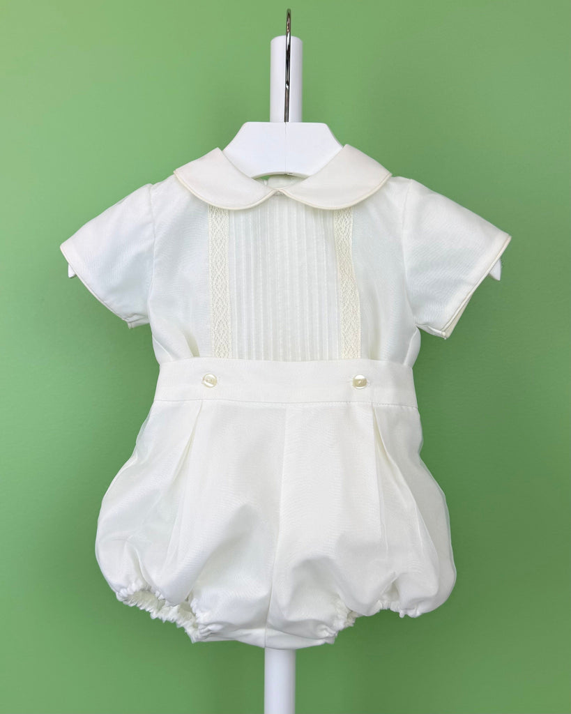 YoYo Boutique Baptism Mario Off-White Outfit