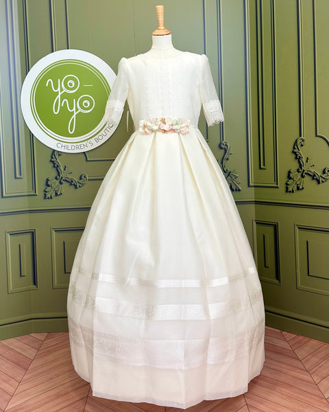 YoYo Boutique First Communion 18 / Off-White Almendro Dress