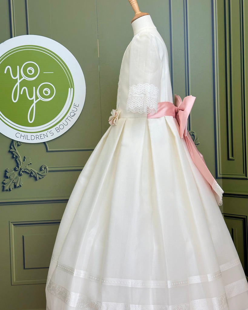 YoYo Boutique First Communion 18 / Off-White Almendro Dress