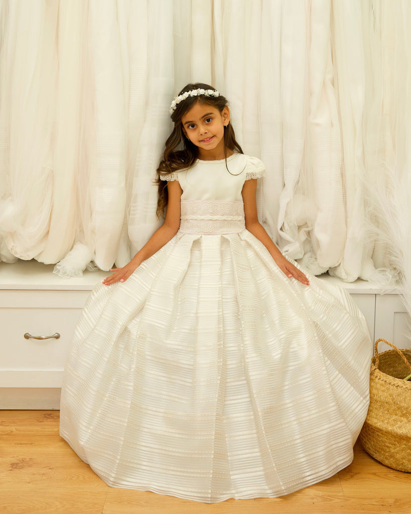 YoYo Boutique First Communion 5 / Off-White Castaño Dress